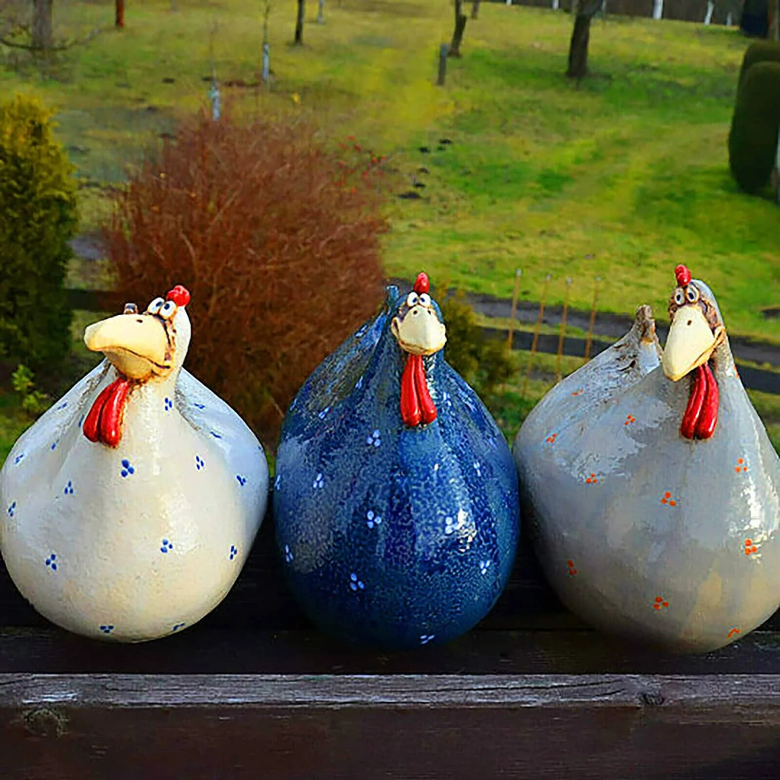 

Decor Chicken Garden Statues Fence Sitting Hen Sculpture Outdoor Cabin Decor Indoor Fun Art Garden Decoration Accessories