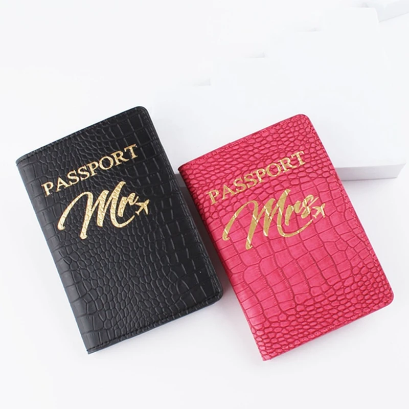 

066F Crocodile Pattern PU Leather Bride Groom Passport Covers Holder Card Protector Case Organizer