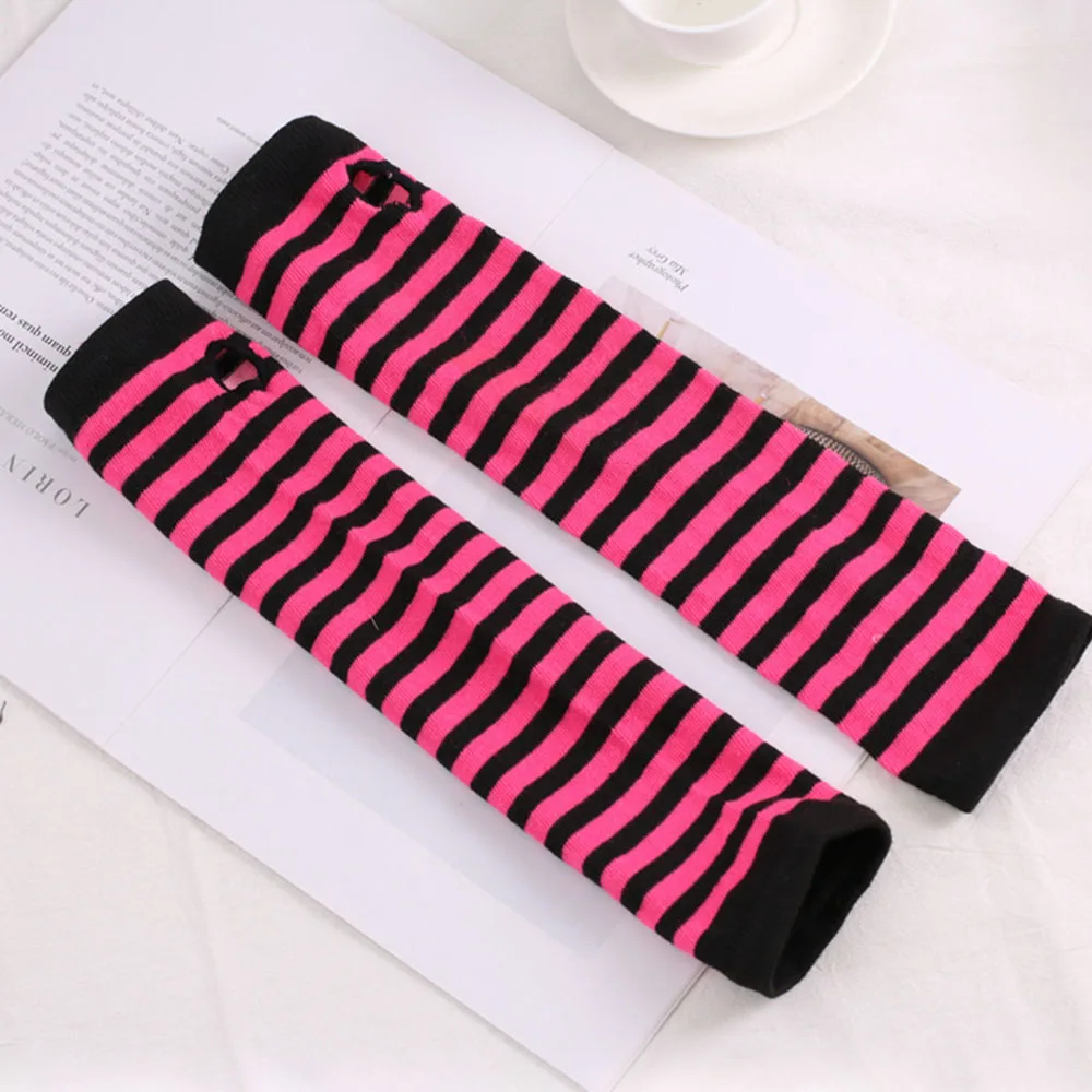 Модные женские перчатки в стиле эмо полосатые на локтях теплые вязаные длинные