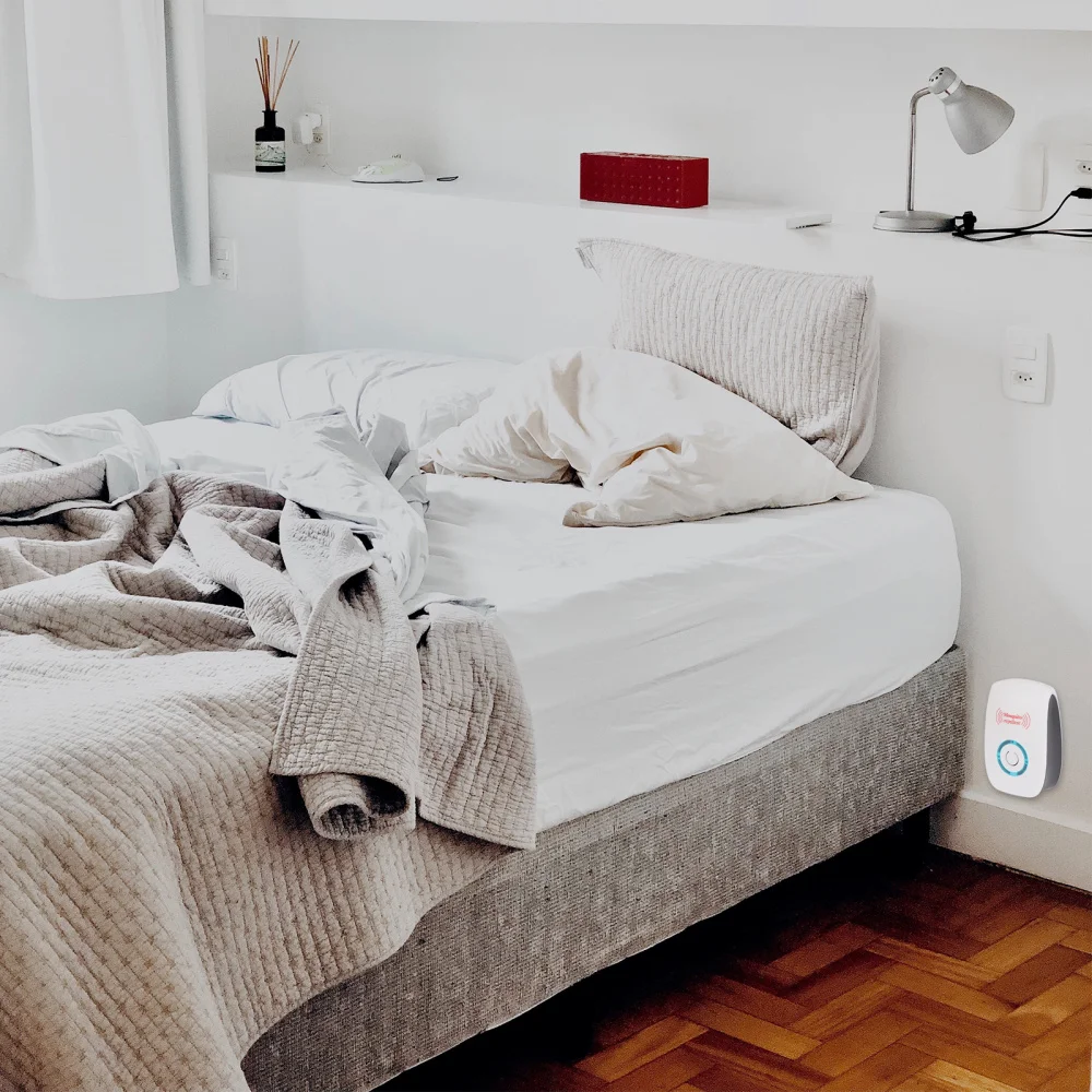 

Household Mini Mosquito Repellent Ultrasonic Mosquito Exterminator Practical Mosquito Remove Tool for Home Bedroom (US Plug)