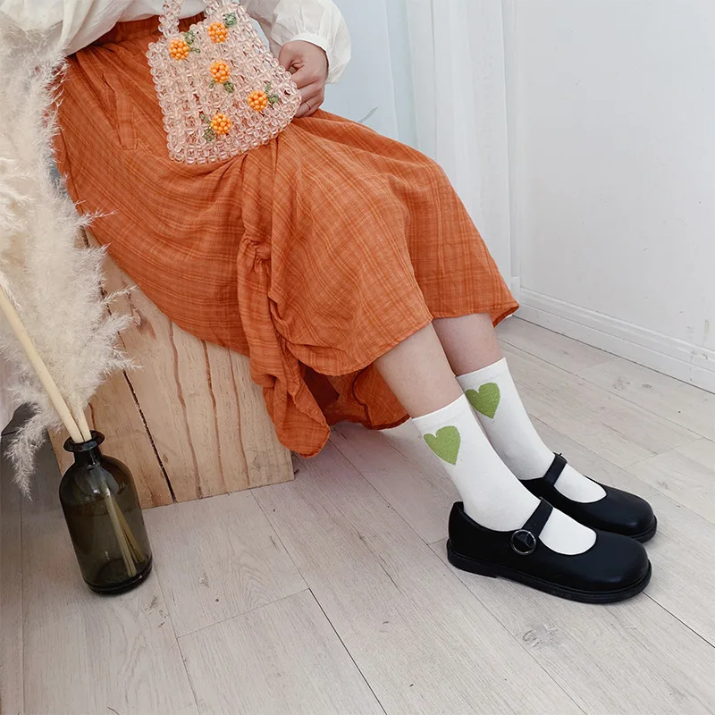 Осенне зимние женские носки из серебристого шелка с узором в виде сердечек