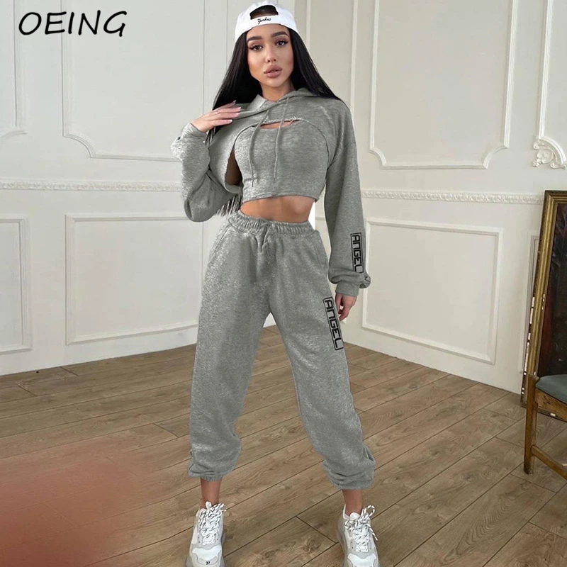 

Женский спортивный костюм из 3 предметов, короткий топ с принтом