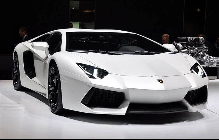 E-FOUR, роскошный автомобильный освежитель воздуха премиум класса, ароматизированный, смешанный с бутиком, парфюмеры, настоящий натуральный парфюм, мини-модель автомобиля
