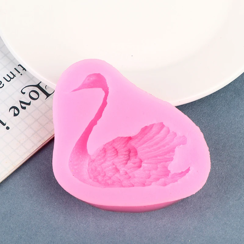 

1PC Cute Swan Form Silicone Fondant Soap 3D Cake Mold Cupcake Jelly Candy Chocolate Decoration Baking Tool