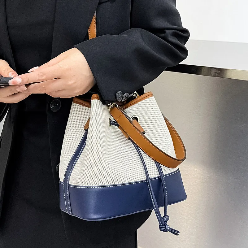 

2021 New Trendy Western Style Portable Bucket Bag Women's Fashion Crossbody Bag