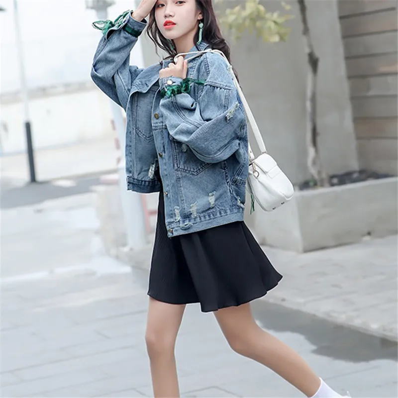 Куртка женская джинсовая демисезонная свободного покроя с вышивкой|Женские