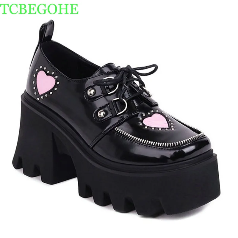 

Lovely Darkness Cosplay Womens Lolita Shoes Halloween Gift Heart Shape Punk Gothic Style European Platform Demonia Shoe Footwear