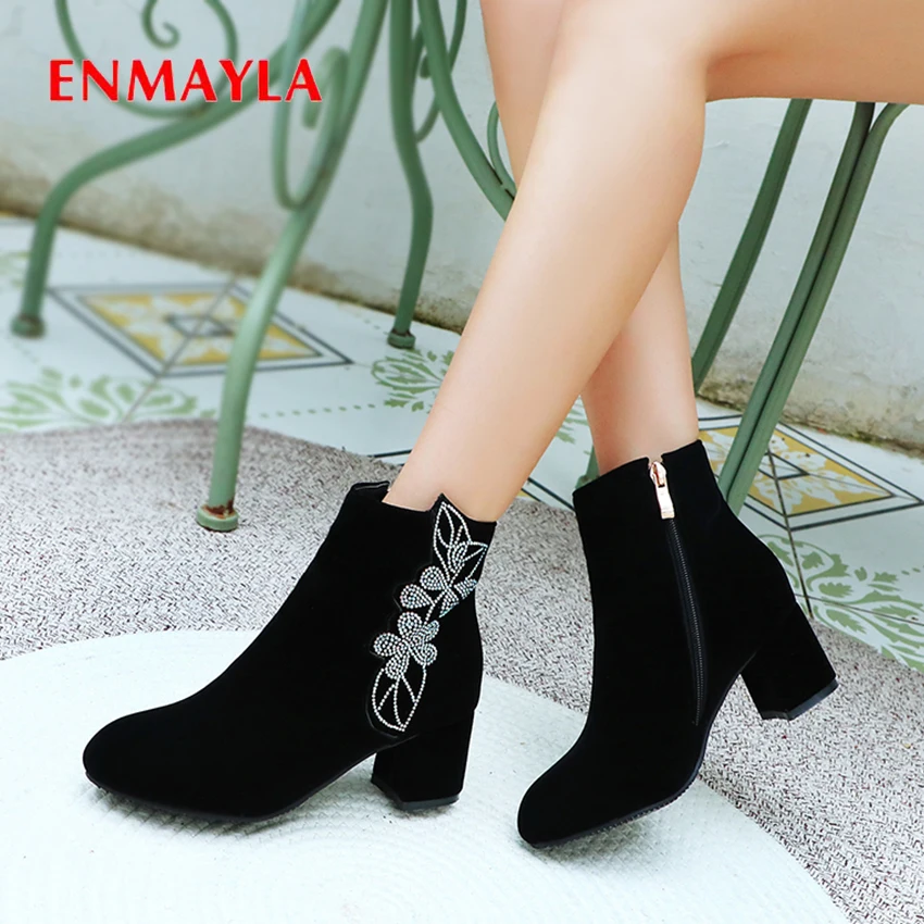

ENMAYLA Square Heel Flock Women Boots 2019 Nubuck Ankle Zip Basic Women Shoes Round Toe Solid Flower Fleeces Winter Boots Women