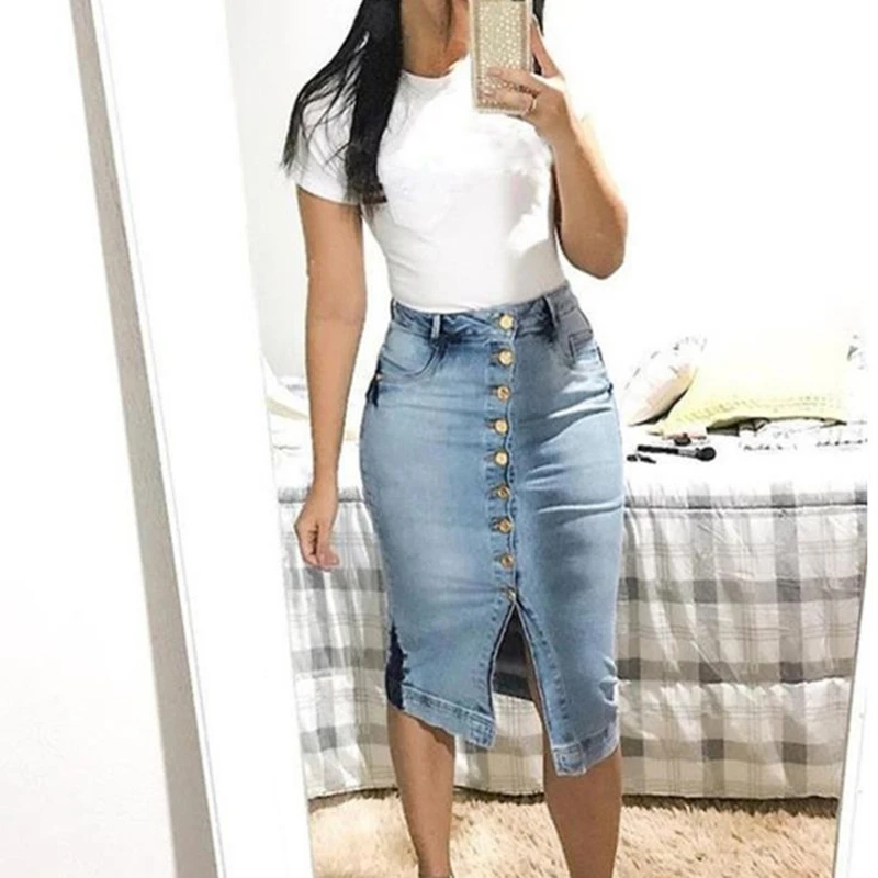 Женская джинсовая юбка-карандаш средней длины с завышенной талией на пуговицах -