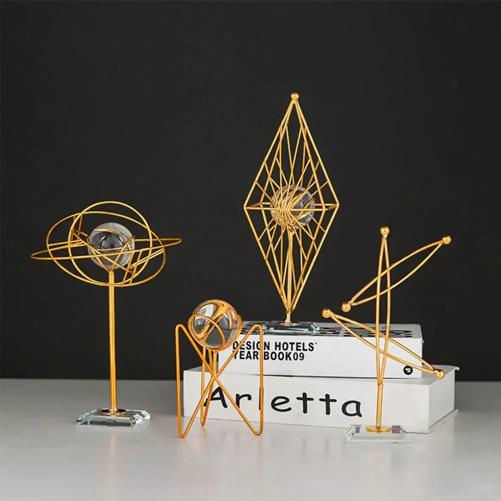 

Convenient Lightweight Vivid Faux Crystal Ball Desktop Decoration for Friends