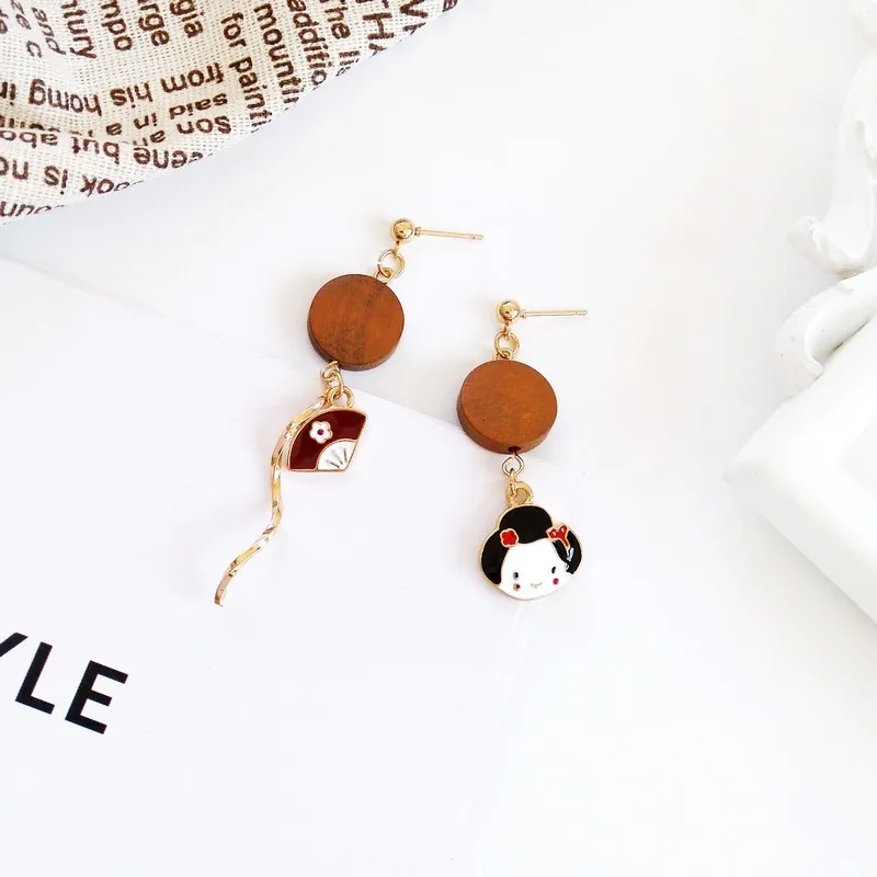 Женские серьги гвоздики DoreenBeads винтажные коричневые с деревянными бусинами