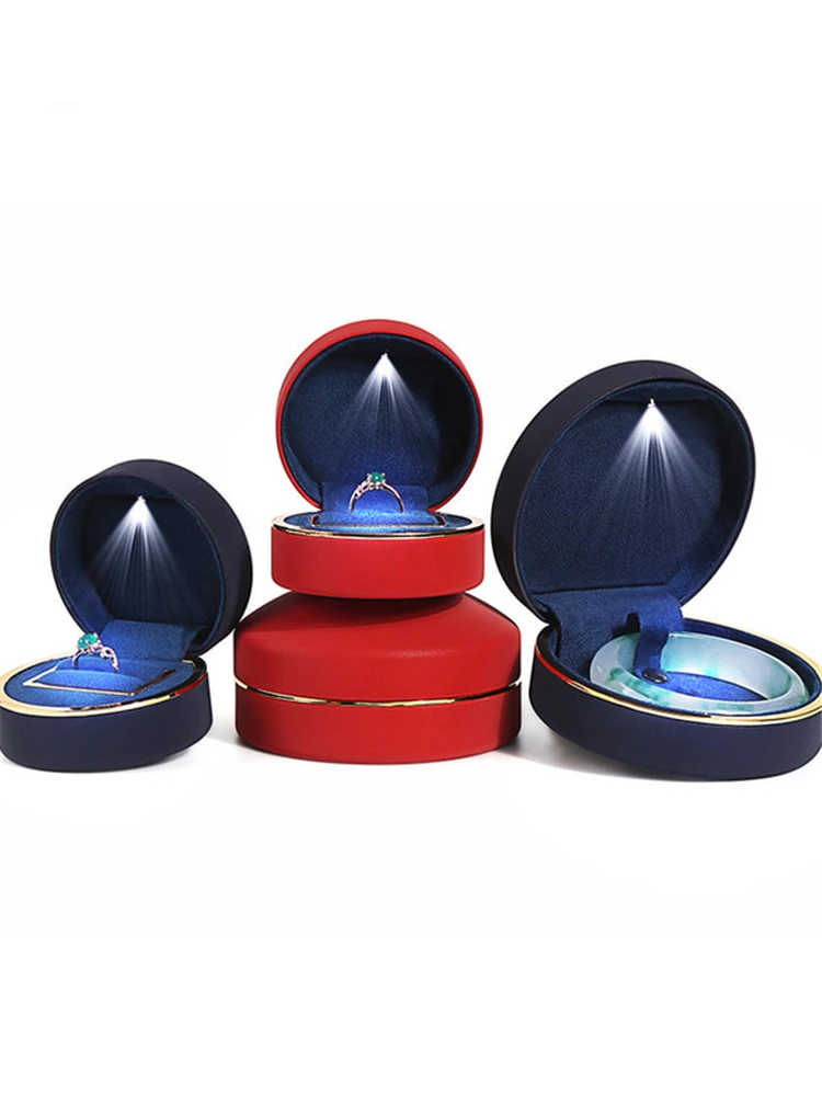 

B-LIFE Ring Box with LED Lighted for Proposal Engagement Wedding Gift Velvet Pendant Bracelet Jewelry Case