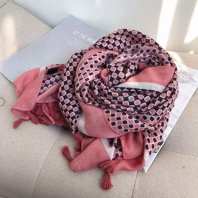 

Fashion Autumn Winter Polka Plaid Tassel Viscose Shawl Scarf Lady High Quality Wrap Foulards Pashmina Stole Muslim Hijabs Snood