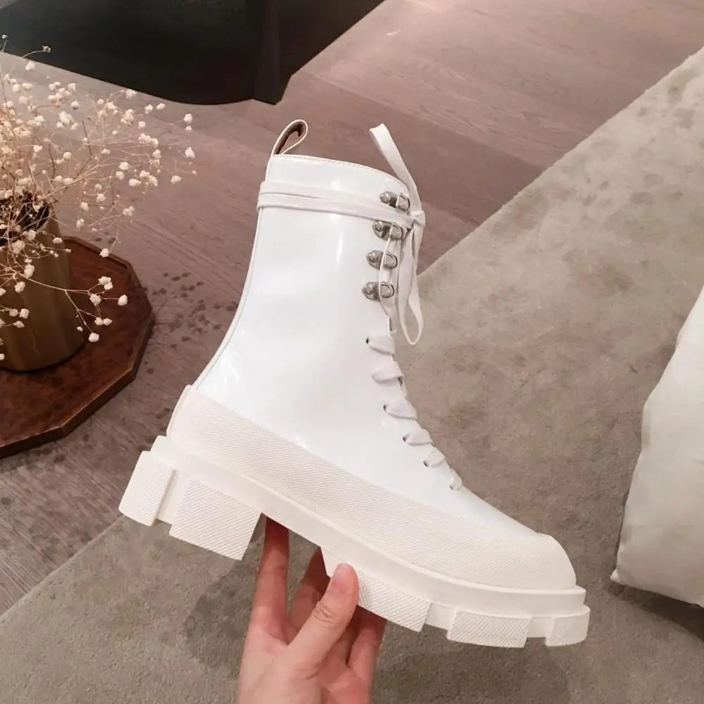 Шикарные дизайнерские женские ботинки качественные мотоциклетные с круглым