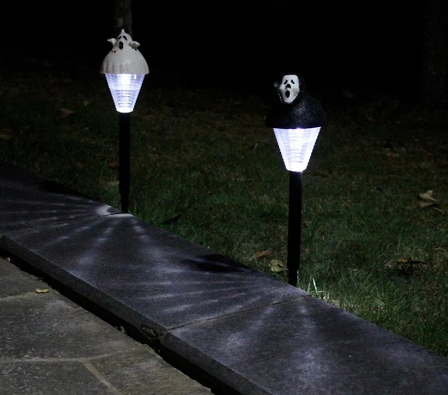

LED Solar Snowman Spike Light Christmas Outdoor Garden Lawn Path Lamp Spotlight Garden Road Path Decorative Lighting