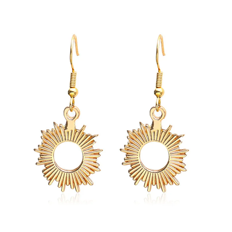 

Sun Flower Earrings for Women Golden Creative Metal Hollow Earring Fashion Jewelry Temperament Party Accessories Lady Gift