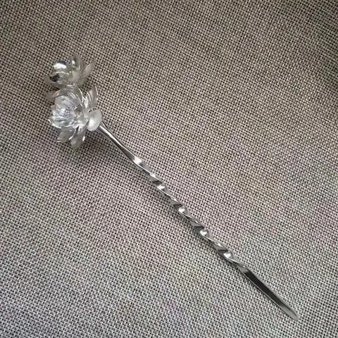 

Designer original new lotus cleavage craft hairpin retro classic exquisite charm ladies jewelry silver jewelry