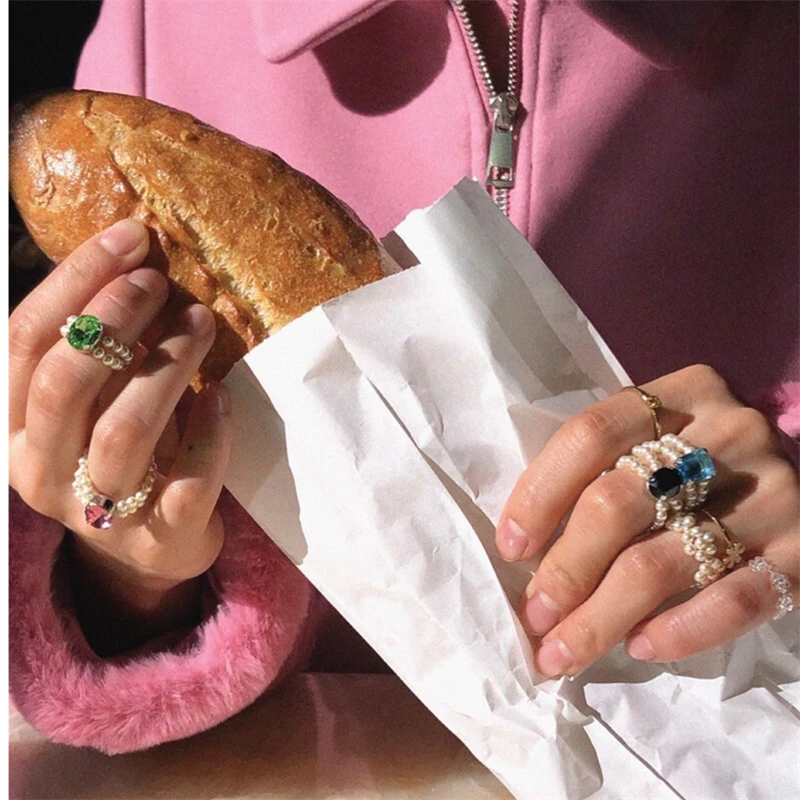 AOMU Романтический белый черный кристалл имитированная жемчужина эластичная веревка бисером кольцо гладкий неправильный геометрический квадрат овальное кольца для женщин.