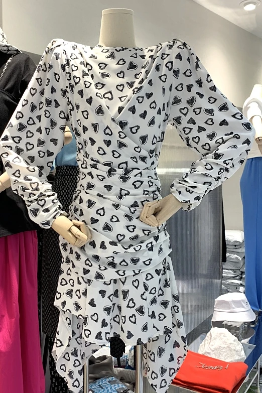 

Chiffon Printed Dress Women Spring 2021 New French Style Long Sleeve Tight Waist Slim Irregular Stacked Mid-Length Dress Femme