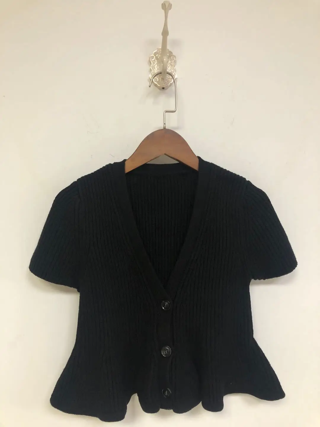 

Women Sweater 2021 Autumn and Winter New V-neck Single-breasted Short-sleeved Knitted Cardigan Sweater