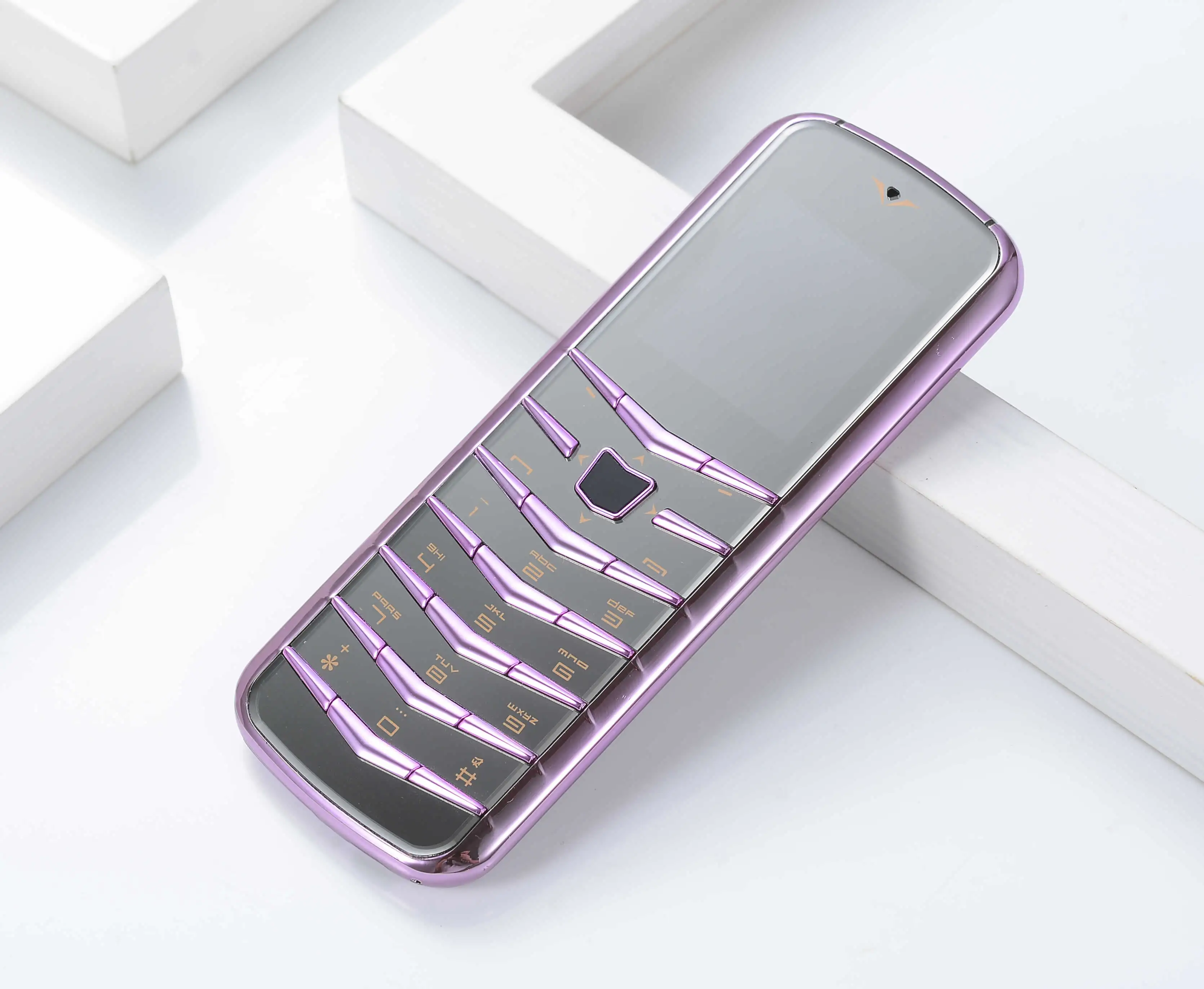Purple Разблокировка V03 бар роскошный Bluetooth циферблат металлический корпус кожаный старший мобильный телефон с двумя sim-картами супер сигнал GSM бар русский тонкий старый телефон - Цвет: Purple