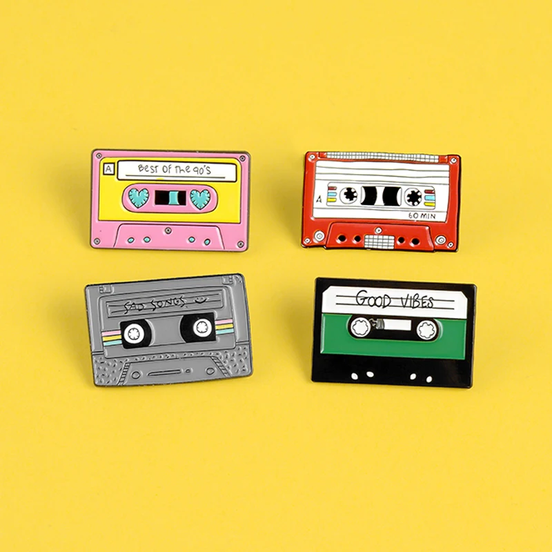 Ретро музыкальная лента 90 х. Броши на булавке хорошая видимость SAD SONGS лучший из 09