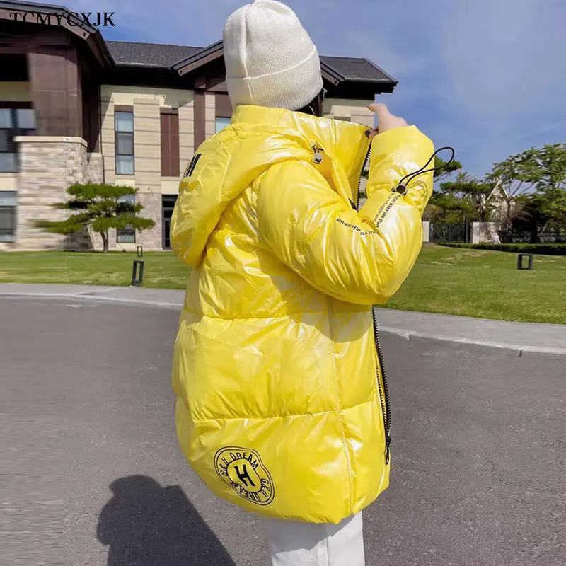 Модная яркая куртка-бомбер для женщин новинка зимы 2021 корейский пуховик из