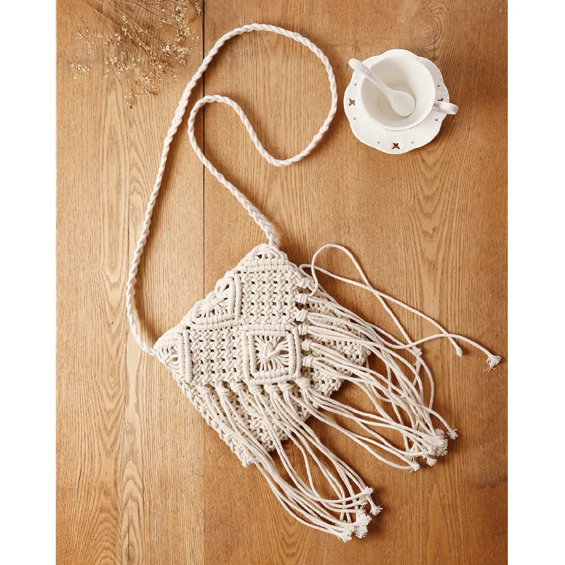 

Fashion Casual Straw Bag Knitted Rattan Summer Beach Pack Tassel Feminine Crochet Fringed Cotton Rope Women Shoulder Bags