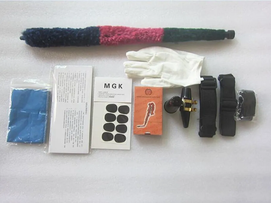 

Brand NEW A-WO37 Alto Saxophone Nickel Plated Gold Key Professional Sax Mouthpiece With Case and Accessories