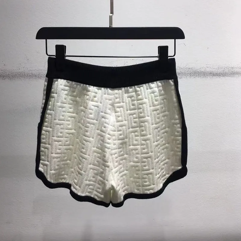 

2021 Autumn New Ladies Casual Contrast White Black Knit Shorts