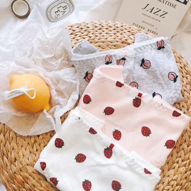 

Japanese Cute Fruit Student Briefs Strawberry Pattern Cotton Seamless Lace Trim Girl Sweet Mid-waist Panties Women Underwear
