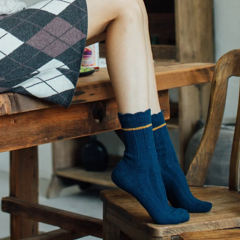 

Autumn and Winter Ladies Retro Wool Lace Color Pile Socks In Tube Socks