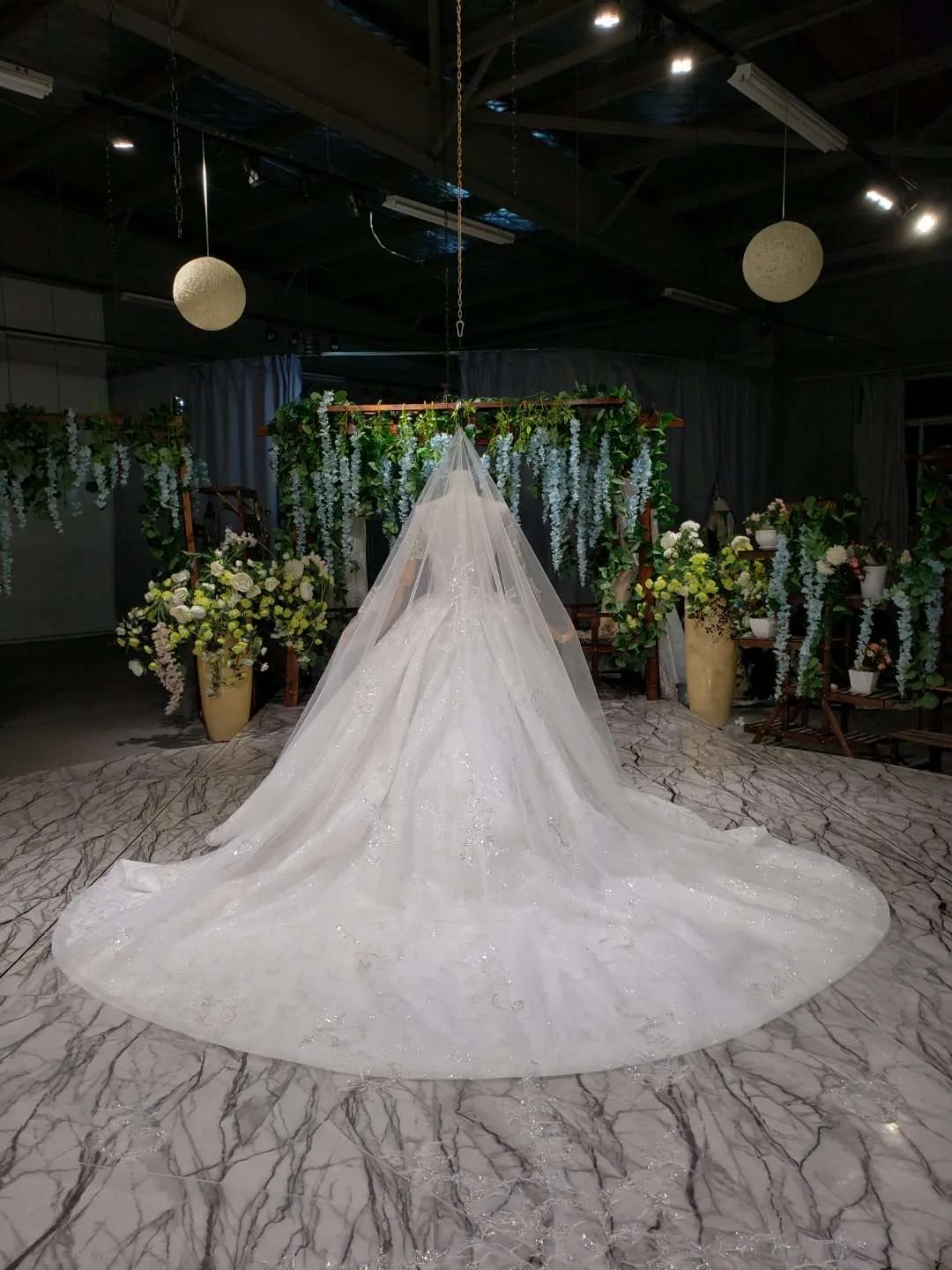 

2020 Luxury Wedding Gowns High-neck Tassels Necklace Crytals Appliques Pearl Pattern Plus Size Muslim Bridal Wedding Dresses