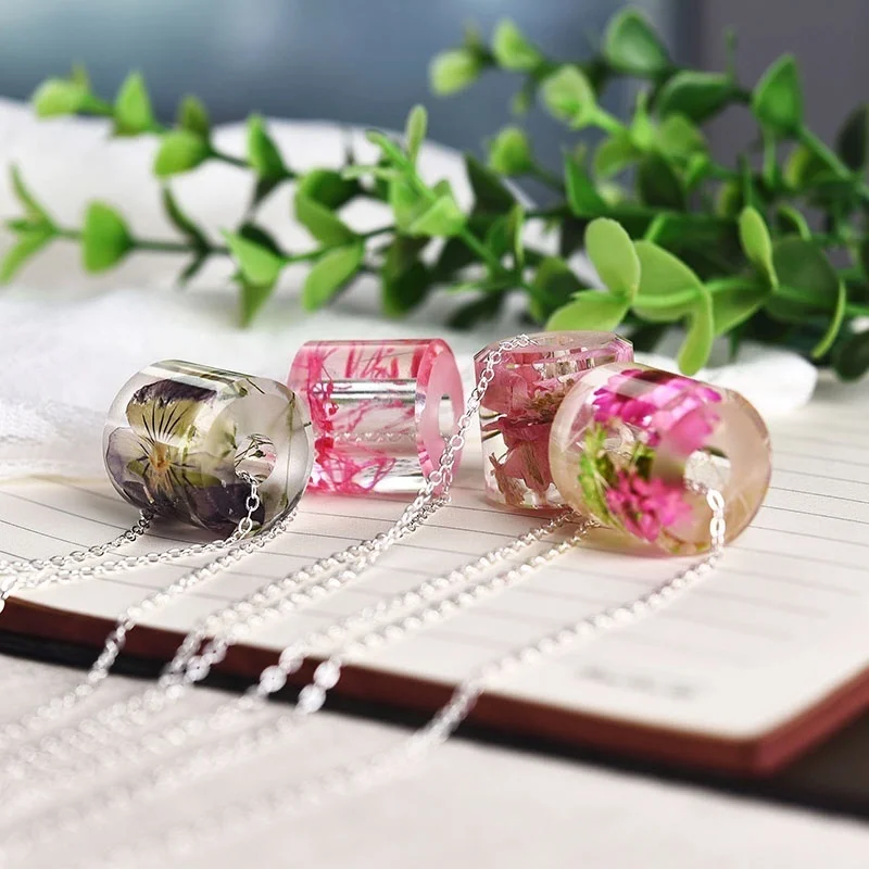 Женское колье чокер из смолы ожерелье с подвеской в виде сухоцветов серебряная