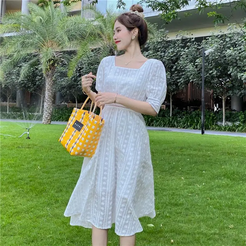 

VICONE 2021 spring and autumn gentle fairy square collar dress French girls wear court style