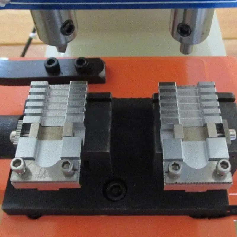 

Universal Clamp for Car Keys, Clip for All Copy, Duplication Keys, Parts, Locksmith Tools