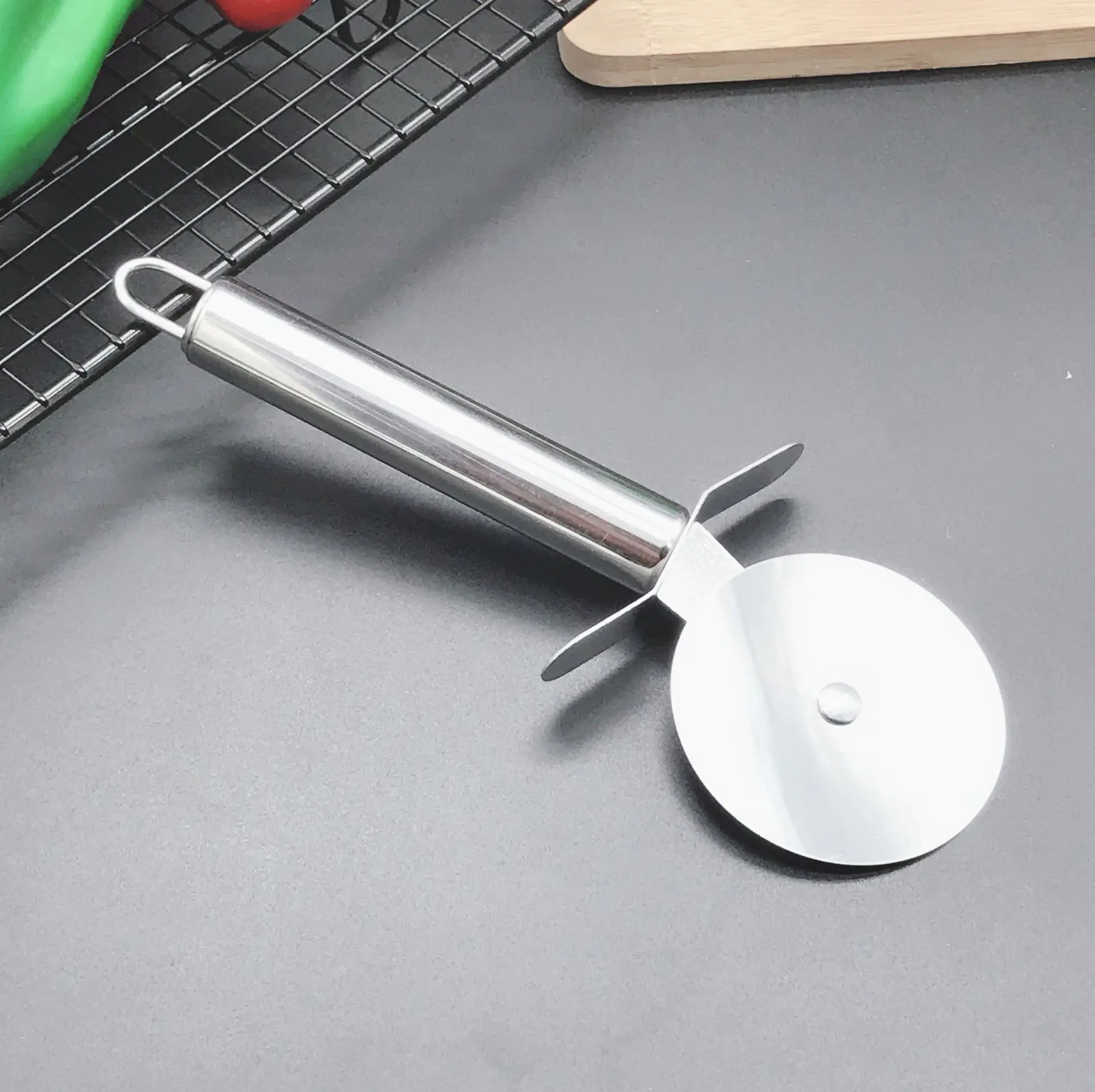 

Stainless Steel Pizza Wheels Pizza tools Knife Pastry Pasta Dough Kitchen Tools Kitchen knives Pizza Cutter