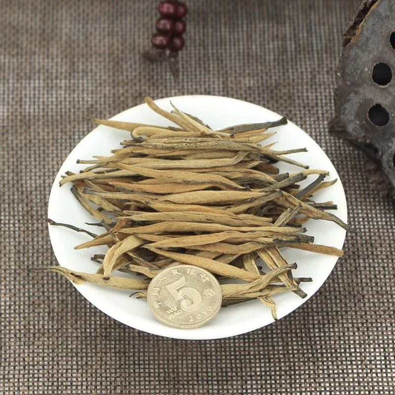 Семейный китайский чай Fengqing Yunnan черный Юньнань Daikin с иглой экологичный