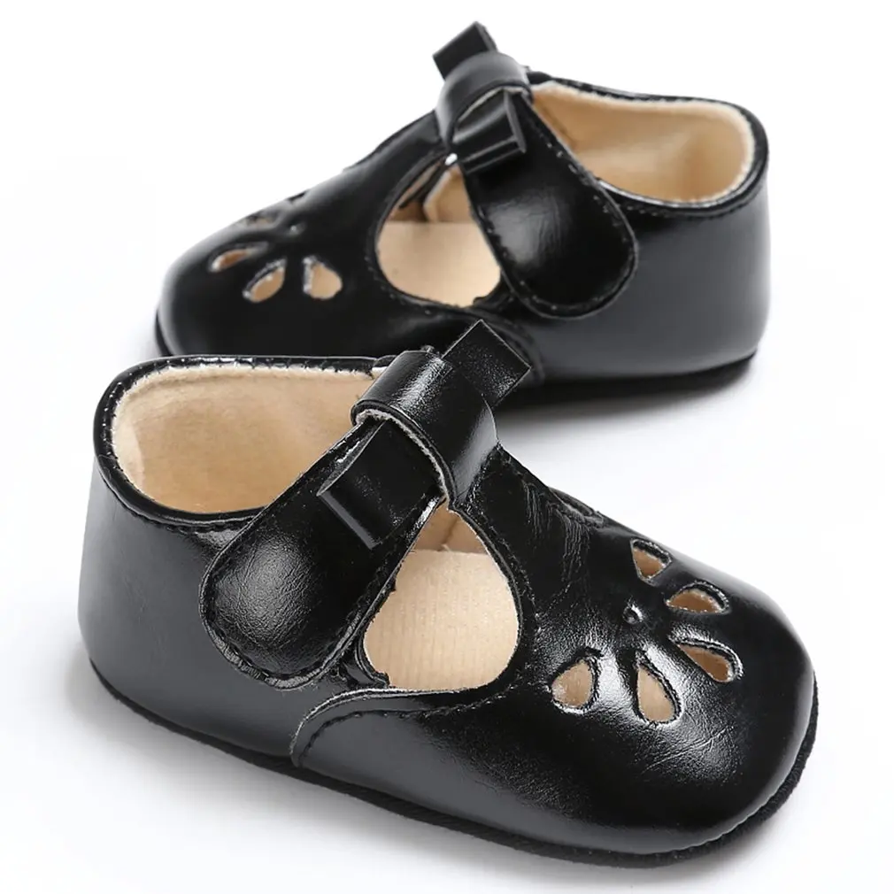 

2018 New Hollow Out First Walkers Female Baby Princess Leather Shoes Fashion Antiskid Princess Shoes Soft Soled Baby Shoes Hot