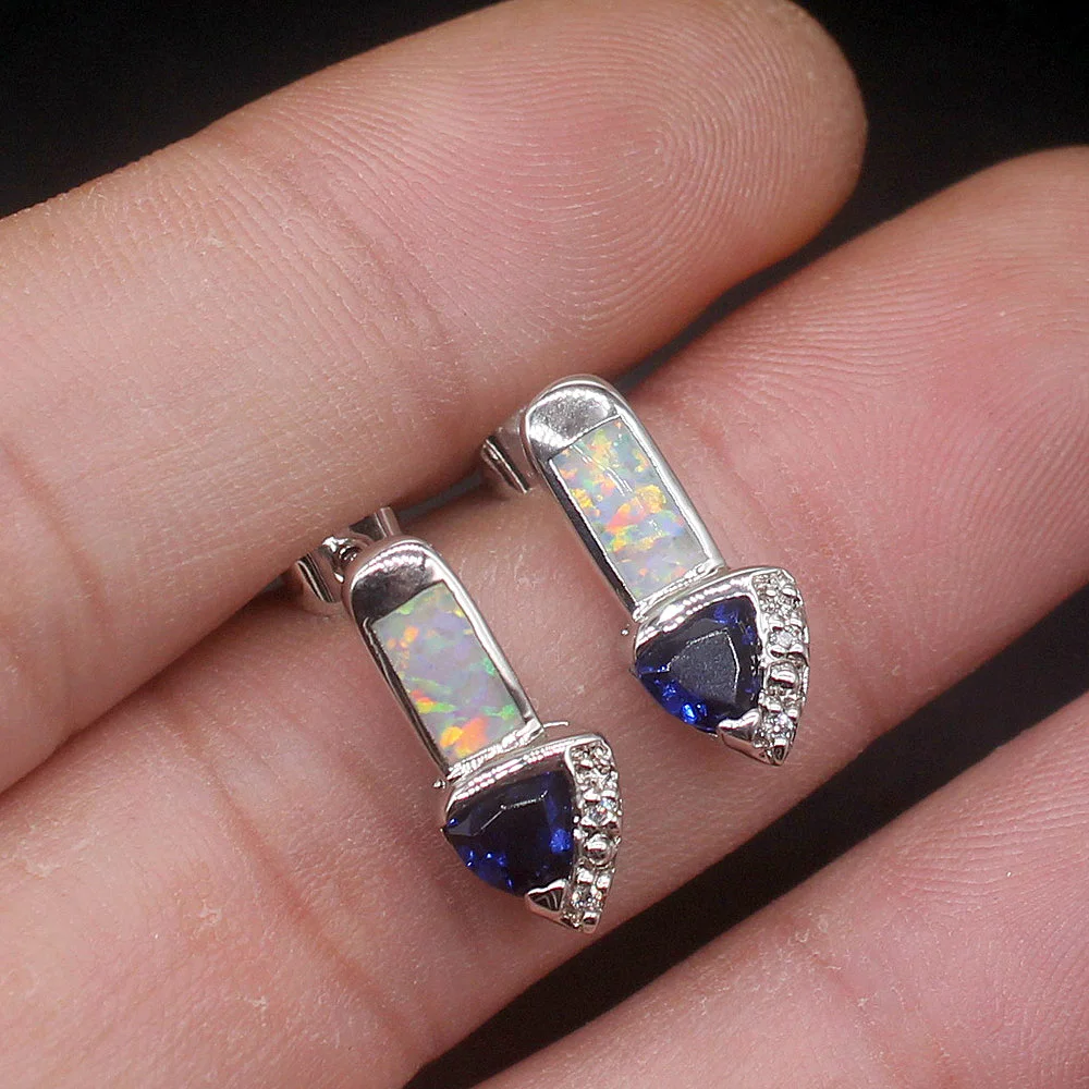 

Женские серьги-гвоздики из серебра 925 пробы с опалом и синим сапфиром