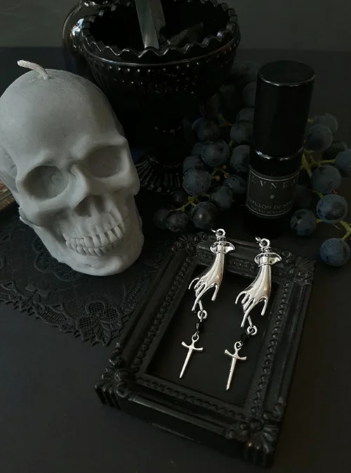 Викторианская рукоятка серьги ведьмы оружия украшения в готическом стиле |