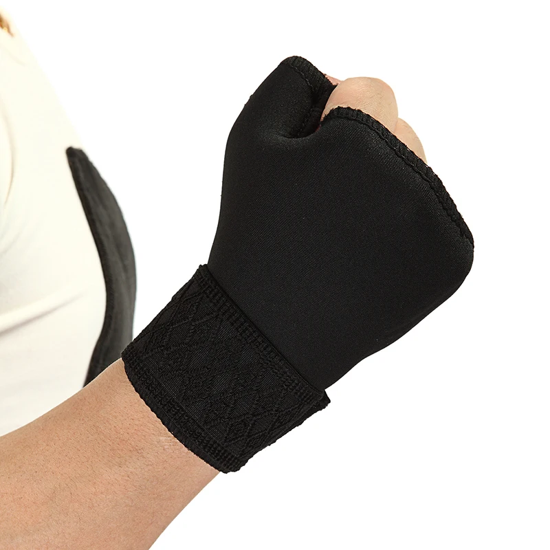 

Boxing Gloves 1 Pair Soft Breathable Adjustable Half Finger Glove Support Universal Wrist Guard Palm Thumb Strap Guard Wrap