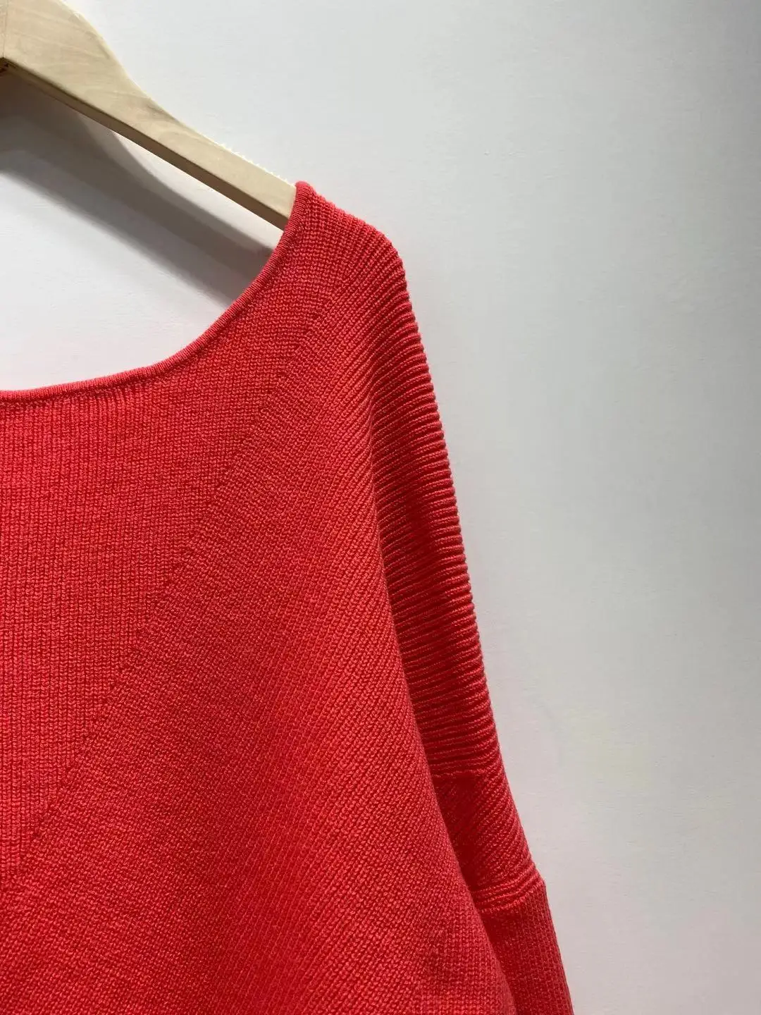 

Женский трикотажный свитер с открытой спиной, однотонный Свободный пуловер с V-образным вырезом и рукавом три четверти, весна-лето 2021