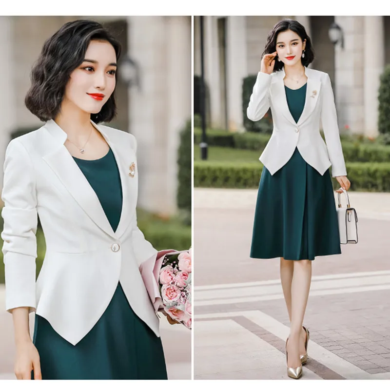 Женский костюм из 2 предметов белый пиджак и платье до колен для работы весна 2020 |
