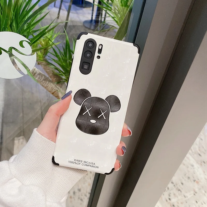 

Black and white violence bear New mobile case Huawei Nova 8 7 SE Pro Mate30 Mate40 P30 P40 Pro four-corner anti-drop cover