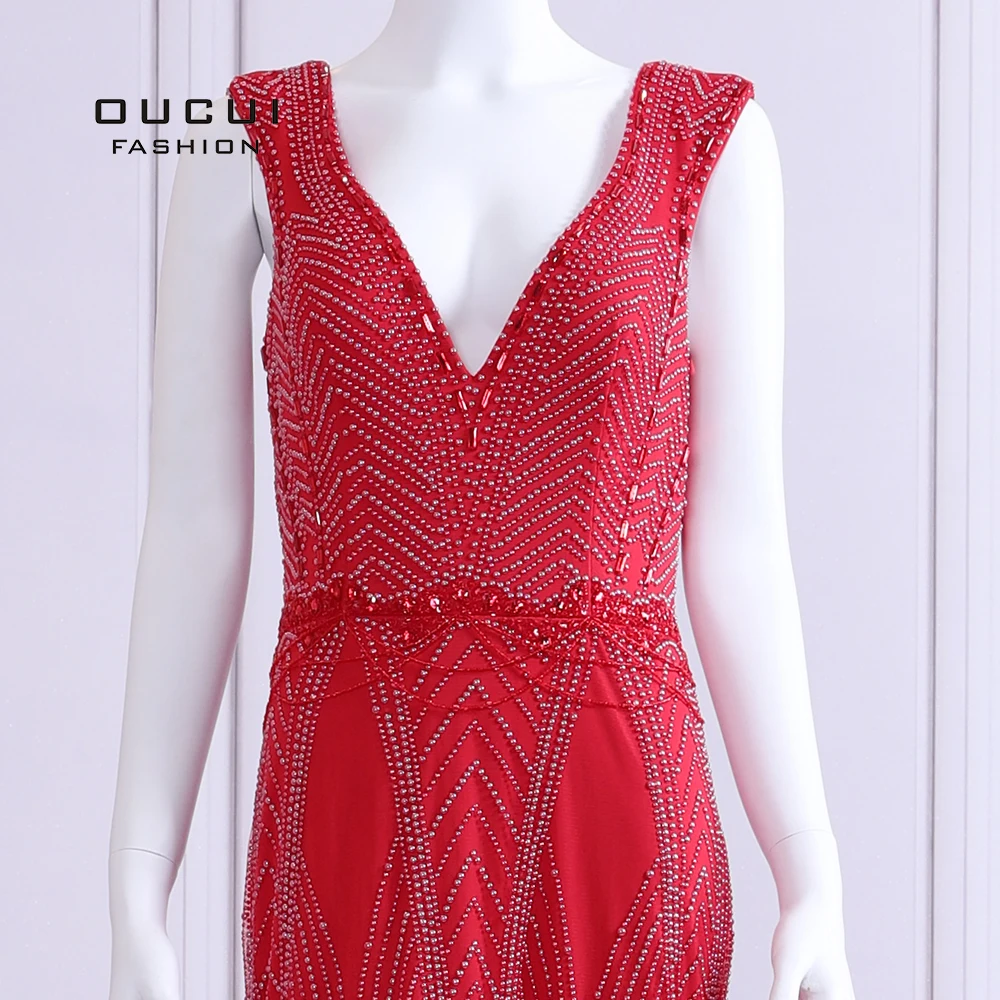 Женское платье Русалка со шлейфом белое для выпускного вечера с бахромой и