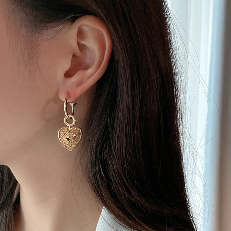 

TIMEONLY в винтажном стиле для влюбленных в форме сердца серьги-подвески в форме золото Цвет с металлическим украшением; Серьги праздничные под...