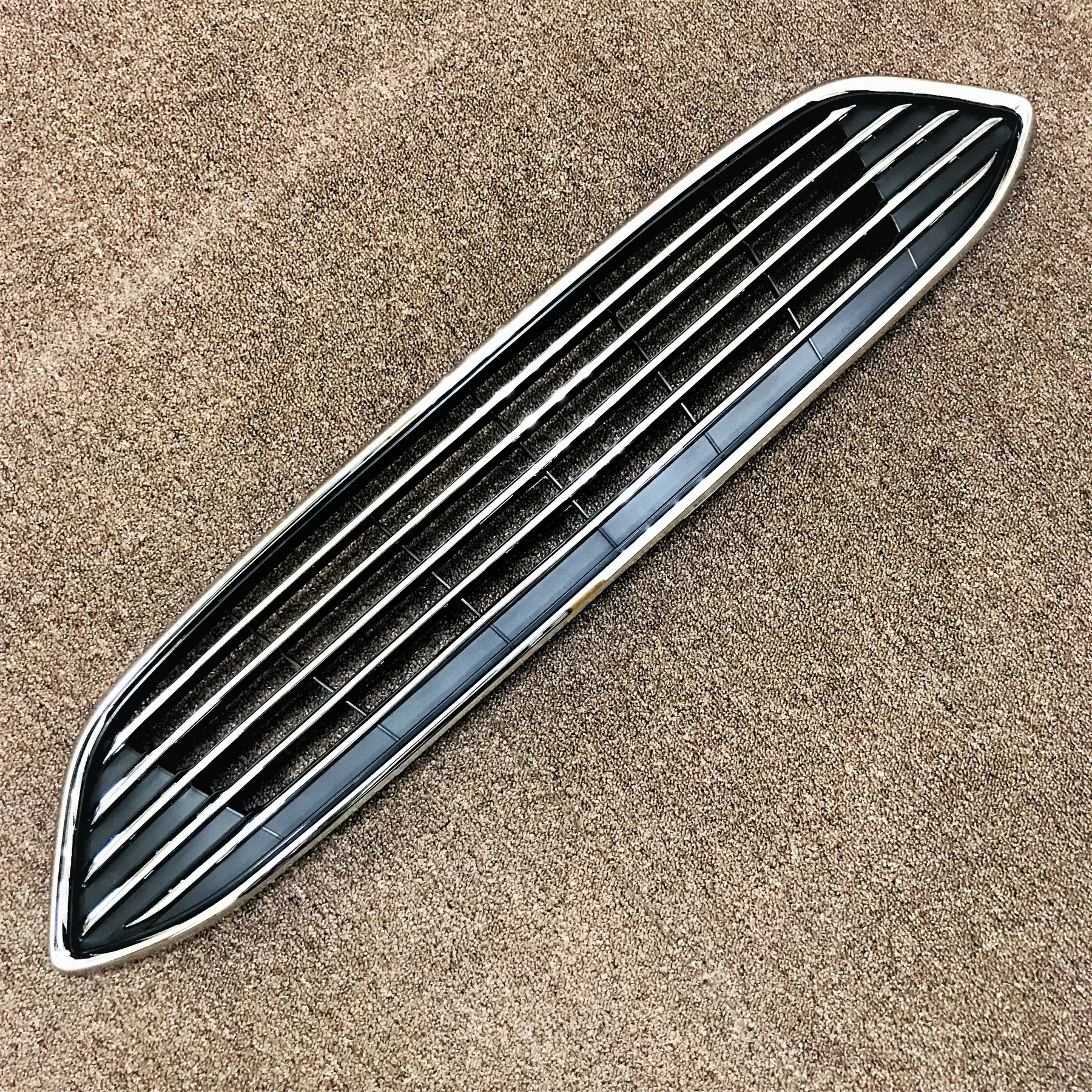 Решетка радиатора черная хром Titanium для Ford Focus 3 Restyling (2015 2019)|Передние и радиаторные