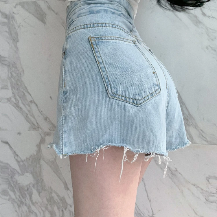 

High Waist Denim Shorts 2021 New Summer Instafamous Design Sense Double Waist Loose A- line Raw Hem Wide Legs Hot Pants