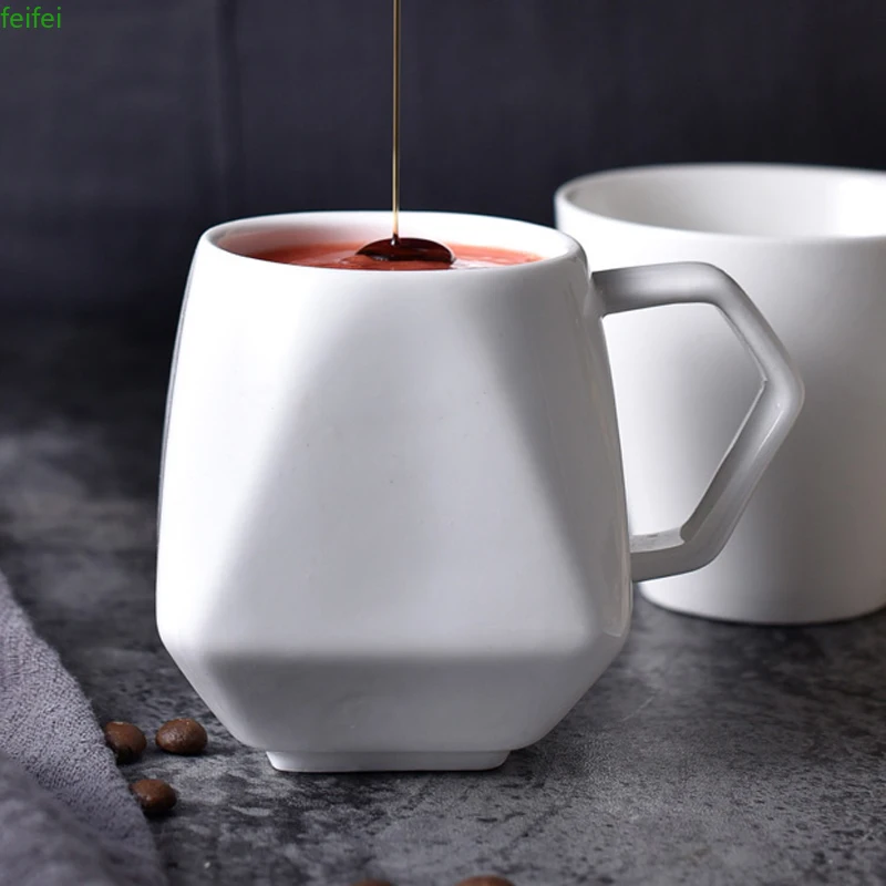 

250ML Creative Coffee Mug White Ceramic Mug Milk Latte Coffee Cup Tea Mug Cute Irregular Shape Porcelain Mug for Coffee Tea Milk